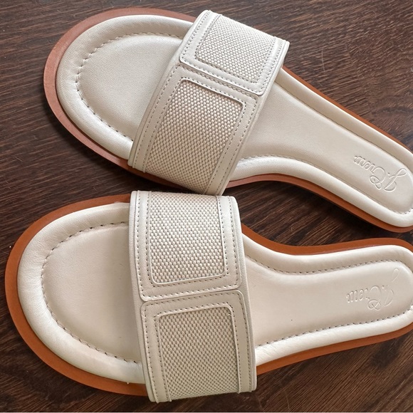 NIB J. Crew Ivory Slides, Size 9.5 - Picture 7 of 8